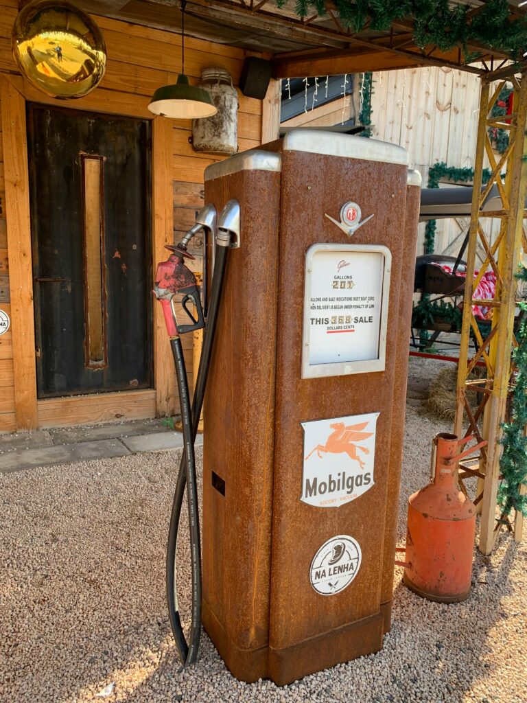 США продали першу партію венесуельської нафти: деталі